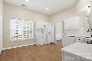 13114 Woodland Farm Dr, Charlotte, NC 28215 - Photo 13