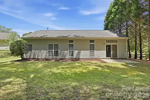 13114 Woodland Farm Dr, Charlotte, NC 28215 - Photo 29
