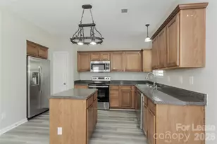 6702 Chieftain Dr, Charlotte, NC 28216 - Photo 5