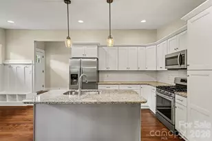 1338 Edgewater Dr, Charlotte, NC 28210 - Photo 9