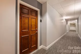 300 W 5th St, Charlotte, NC 28202 - Photo 29