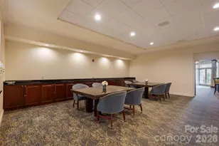 300 W 5th St, Charlotte, NC 28202 - Photo 35