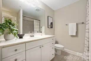 300 W 5th St, Charlotte, NC 28202 - Photo 21
