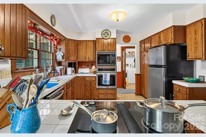 1064 Maplewood Court, Hendersonville, NC 28791 - Photo 19