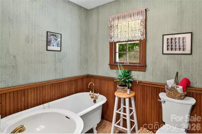 1064 Maplewood Court, Hendersonville, NC 28791 - Photo 21