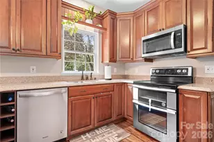 9407 Willow Tree Ln, Charlotte, NC 28277 - Photo 7