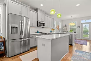 2103 Isom St, Charlotte, NC 28208 - Photo 7
