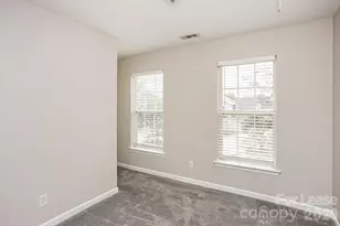 1418 Peach Park Ln, Charlotte, NC 28216 - Photo 11