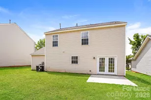 1418 Peach Park Ln, Charlotte, NC 28216 - Photo 15