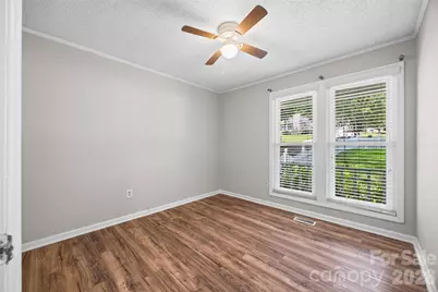 11230 Mallard Crossing Drive, Charlotte, NC 28262 - Photo 25