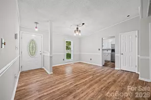11230 Mallard Crossing Dr, Charlotte, NC 28262 - Photo 5