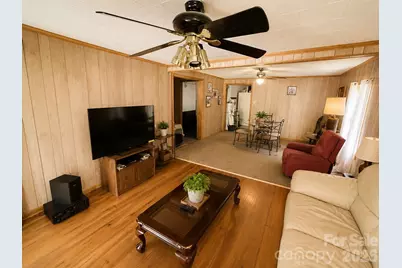 312 S Miller Avenue, Statesville, NC 28677 - Photo 3