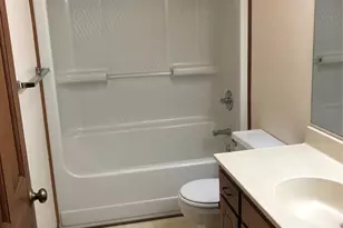 107 Hillcrest Dr, Lincolnton, NC 28092 - Photo 5