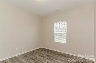 4406 Mountain Island Dr, Charlotte, NC 28214 - Photo 9