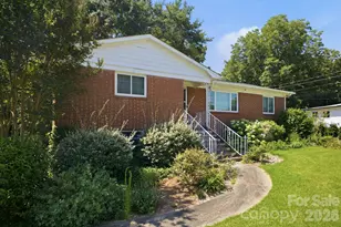 3800 Arvin Dr, Charlotte, NC 28269 - Photo 3
