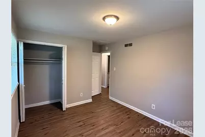807 E 4th Avenue, Gastonia, NC 28054 - Photo 11
