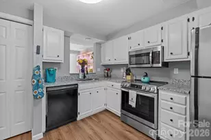 247 Water Oak Dr, Pineville, NC 28134 - Photo 5