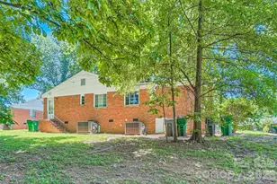 3210 Marlborough Rd, Charlotte, NC 28208 - Photo 1