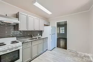 3210 Marlborough Rd, Charlotte, NC 28208 - Photo 5