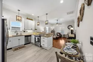 13 1st St, Cramerton, NC 28032 - Photo 19