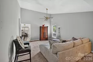 1630 Pamela Lorraine Dr, Charlotte, NC 28213 - Photo 3