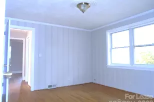 223 Dakota St, Charlotte, NC 28216 - Photo 9