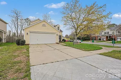 5504 Waverly Lynn Lane, Charlotte, NC 28269 - Photo 5