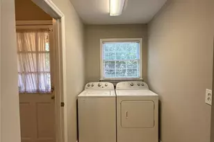 906 McLaughlin Dr, Charlotte, NC 28212 - Photo 13