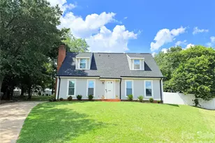 6739 Old Meadow Rd, Charlotte, NC 28227 - Photo 1