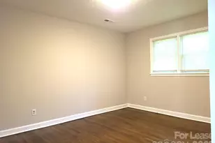 956 S Hoskins Rd, Charlotte, NC 28208 - Photo 7