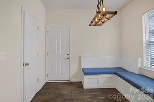 7019 Thornrose Dr, Charlotte, NC 28210 - Photo 5