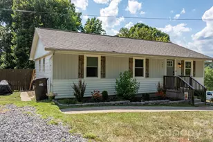 3691 Vantage Heights Cir, Lenoir, NC 28645 - Photo 1