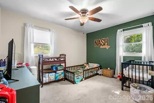 3691 Vantage Heights Cir, Lenoir, NC 28645 - Photo 13