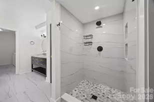 4910 Valley Stream Rd, Charlotte, NC 28209 - Photo 25