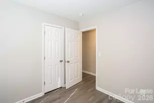 5429 Morning Breeze Ln, Charlotte, NC 28208 - Photo 9