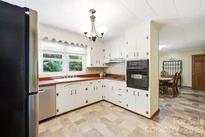 129 Old River Road, Marion, NC 28752 - Photo 5