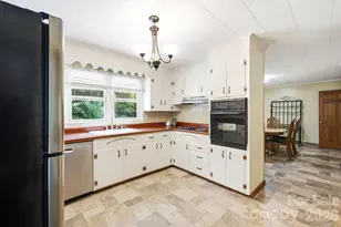 129 Old River Rd, Marion, NC 28752 - Photo 5