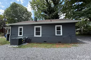 316 N Bost St, Statesville, NC 28677 - Photo 13