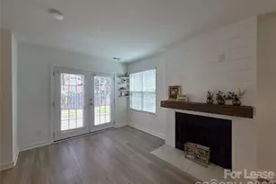 1525 Briar Creek Rd, Charlotte, NC 28205 - Photo 7