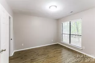 2201 Mary Ann Dr, Charlotte, NC 28214 - Photo 5