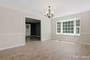 9437 Fairmead Dr, Charlotte, NC 28269 - Photo 11