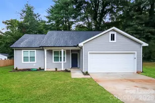 124 Gregory Rd, Statesville, NC 28677 - Photo 1
