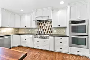 4467 Woodlark Ln, Charlotte, NC 28211 - Photo 19