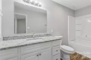 6421 Elgywood Ln, Charlotte, NC 28213 - Photo 7