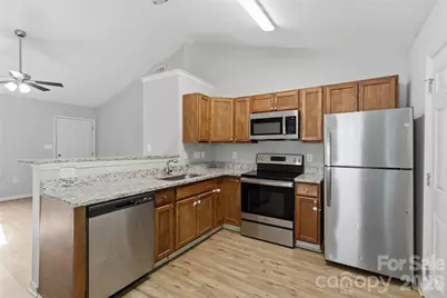 6421 Elgywood Lane, Charlotte, NC 28213 - Photo 5