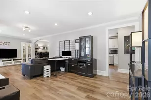 21013 Entrada Dr, Cornelius, NC 28031 - Photo 3