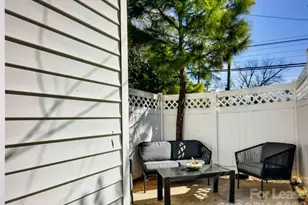 6420 Mallard View Ln, Charlotte, NC 28269 - Photo 11