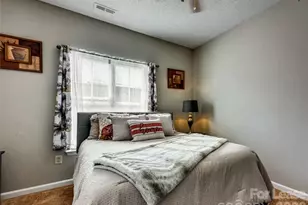 6420 Mallard View Ln, Charlotte, NC 28269 - Photo 9
