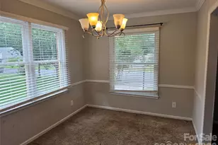 3219 Aspendale Ln, Charlotte, NC 28212 - Photo 3