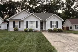 6111 Country Walk Dr, Charlotte, NC 28212 - Photo 1